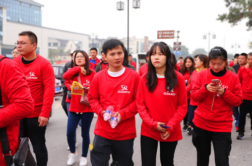 拓展什么時(shí)候進(jìn)行合適？企業(yè)內(nèi)部溝通不容忽視？怎么避免拓展中的錯(cuò)誤？